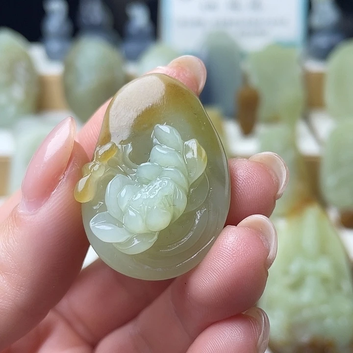 和田玉（糖玉）未镶嵌颈饰