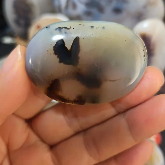 玛瑙/玉髓未镶嵌珠宝奇石