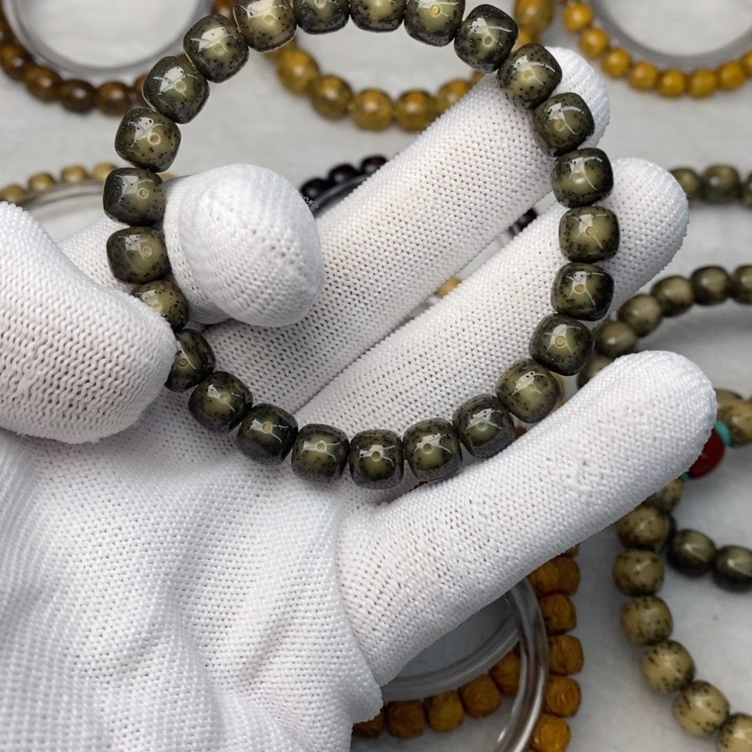 0***.星月菩提手串月留白