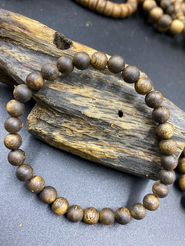 06绿棋楠沉香手串搭30颗多样发货