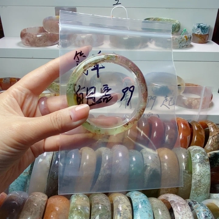 玛瑙/玉髓手镯未镶嵌简***瓜