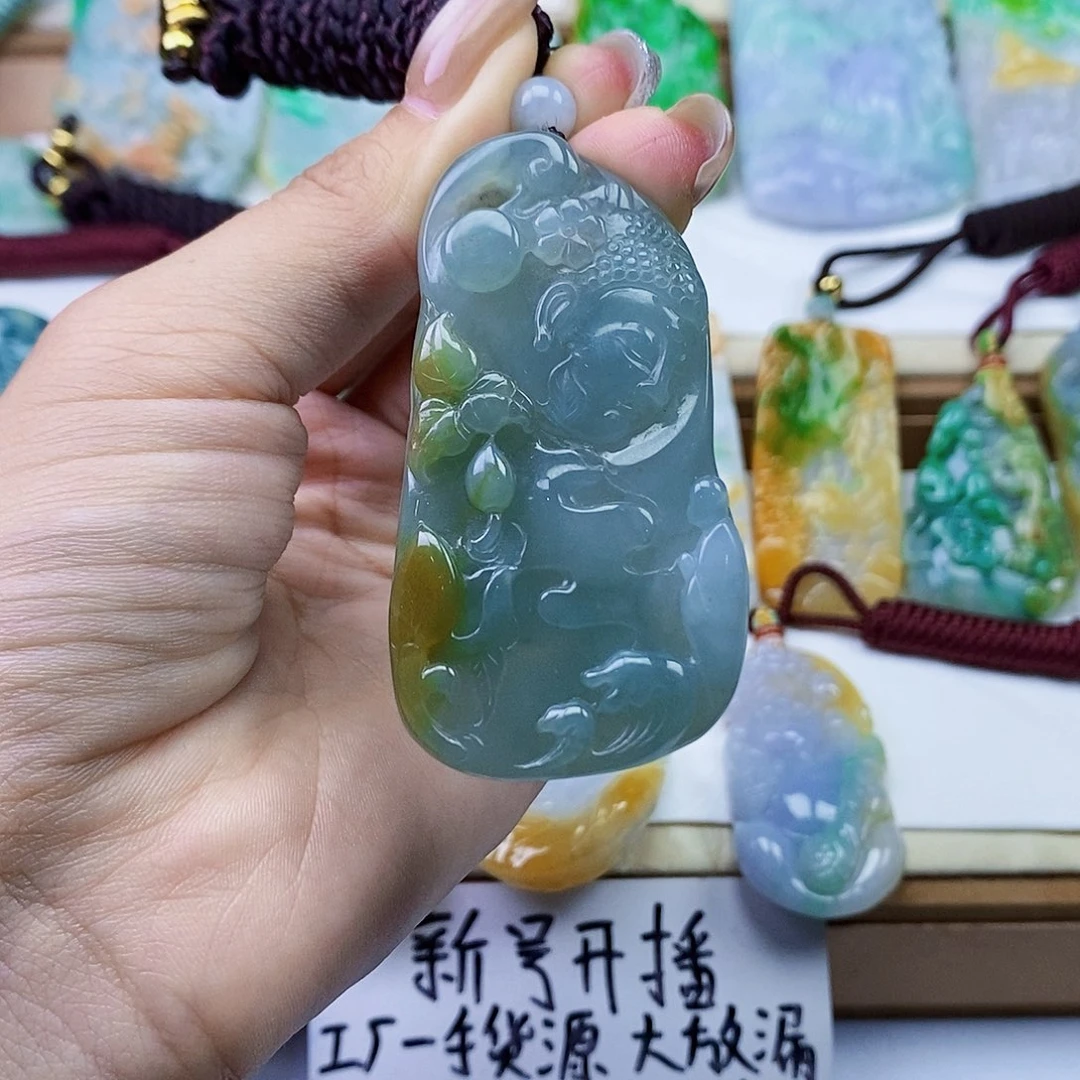 颈饰未镶嵌翡翠翡翠