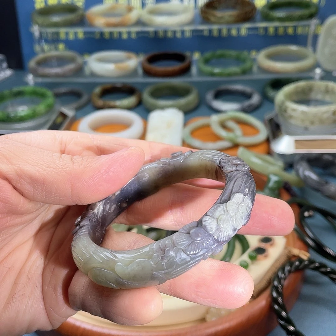 和田玉（青白玉）手镯未镶嵌一鹿有你，56.8mm有聚棉