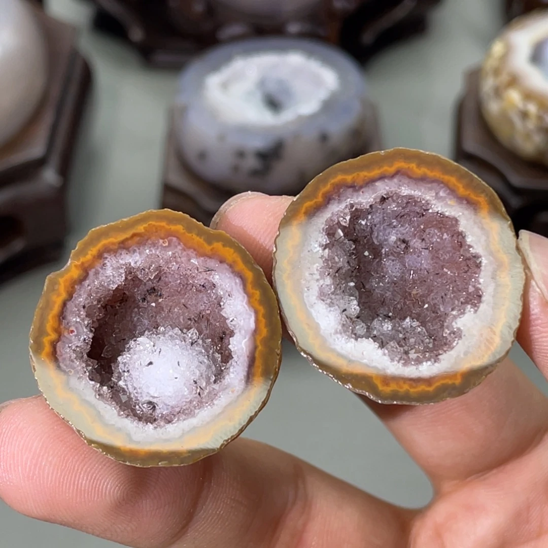 水晶未镶嵌大型摆件（非配饰）战国红