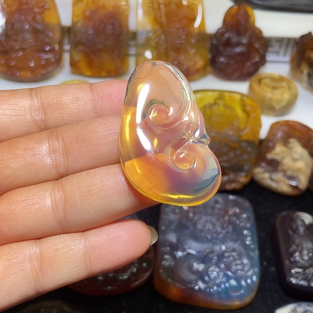 琥珀未镶嵌颈饰缅甸天然琥珀吊坠