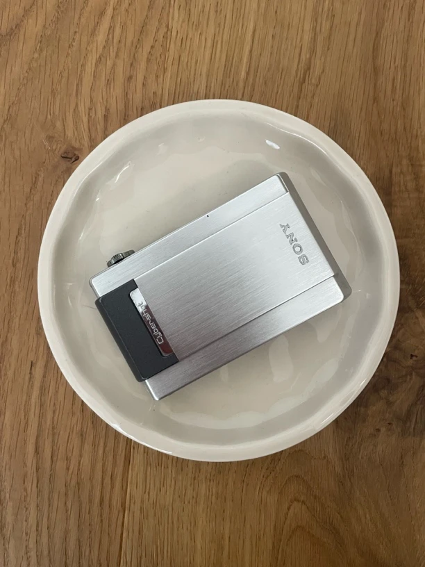 95新  索尼t500，成色如图，功能完好