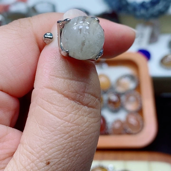 未镶嵌颈饰水晶水晶