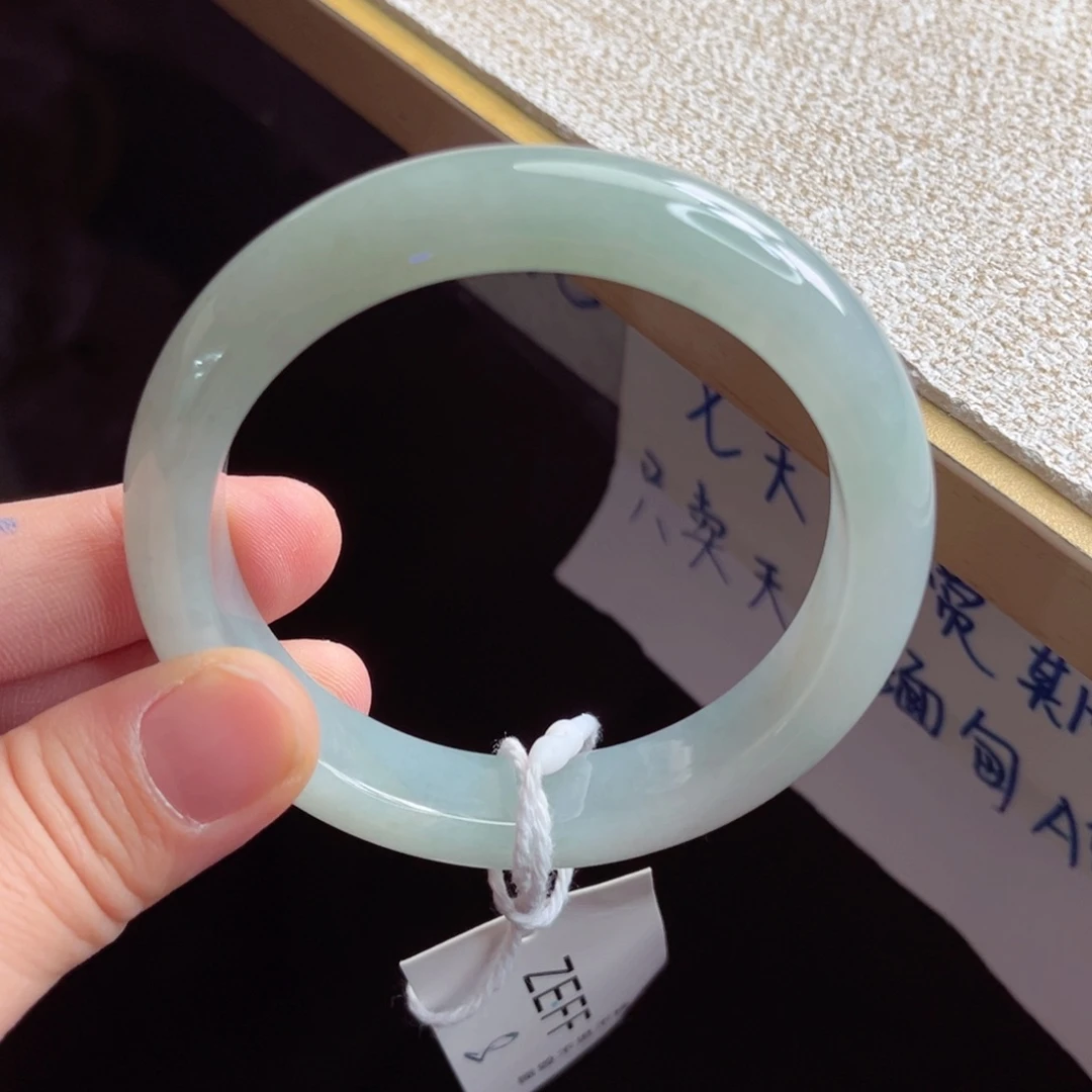 翡翠未镶嵌手镯手镯