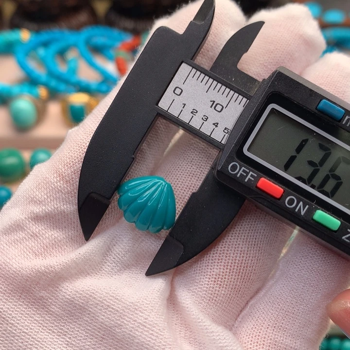 绿松石未镶嵌湖北天然原矿绿松石