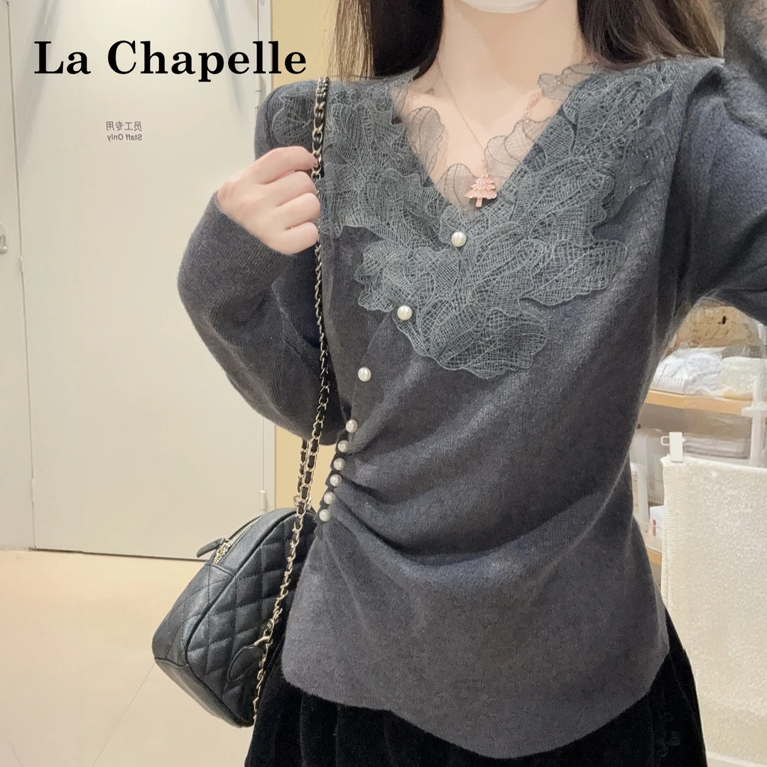 拉夏贝尔秋冬交叉V领重工蕾丝拼接收腰打底针织衫女毛衣内搭上衣