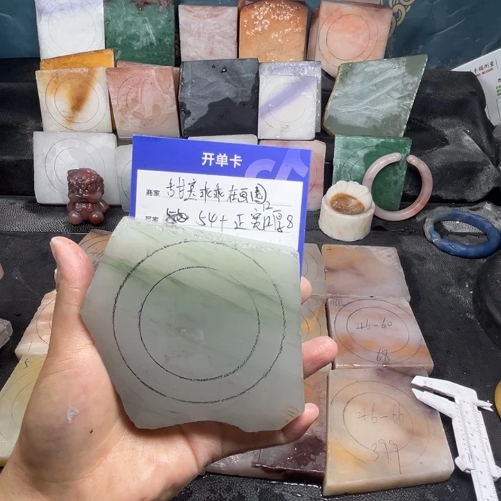 石英质玉手镯未镶嵌甜****圈定制手镯