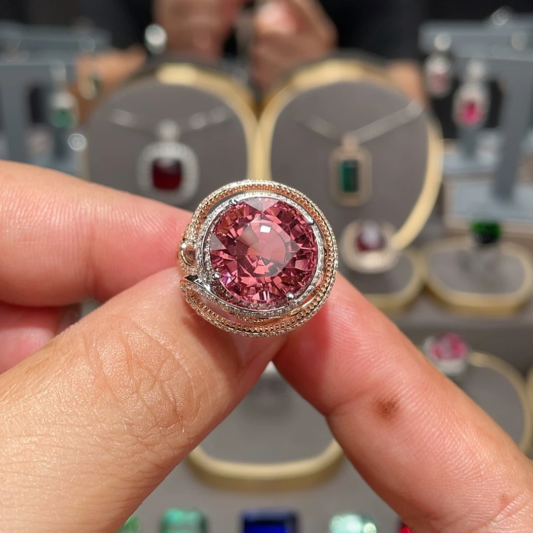 18K金镶嵌戒指碧玺10.75ct