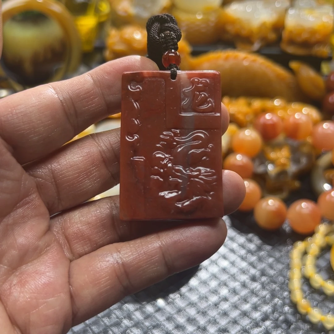 石英质玉未镶嵌颈饰