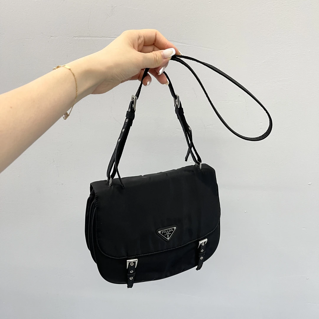 95新 Prada/普拉达 22降落伞尼龙单肩斜挎风琴包082002