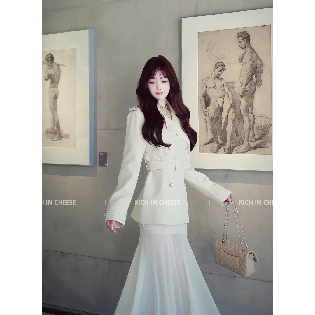 RICHINCHEESE 英伦千金 英伦风翻领双排扣系带气质风衣短款外套