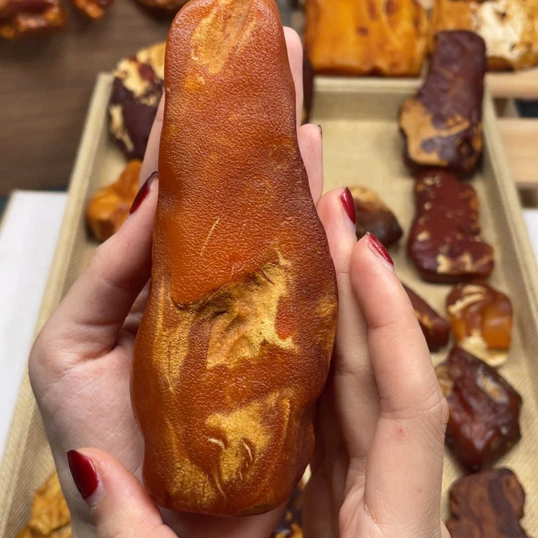 凯***博琥珀未镶嵌珠宝奇石