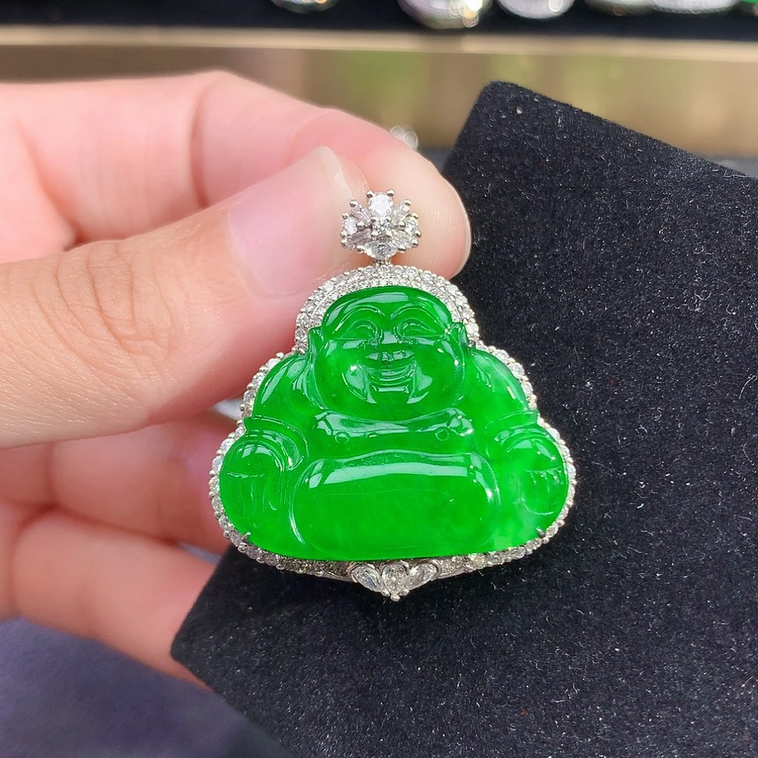 翡翠18K金镶嵌颈饰