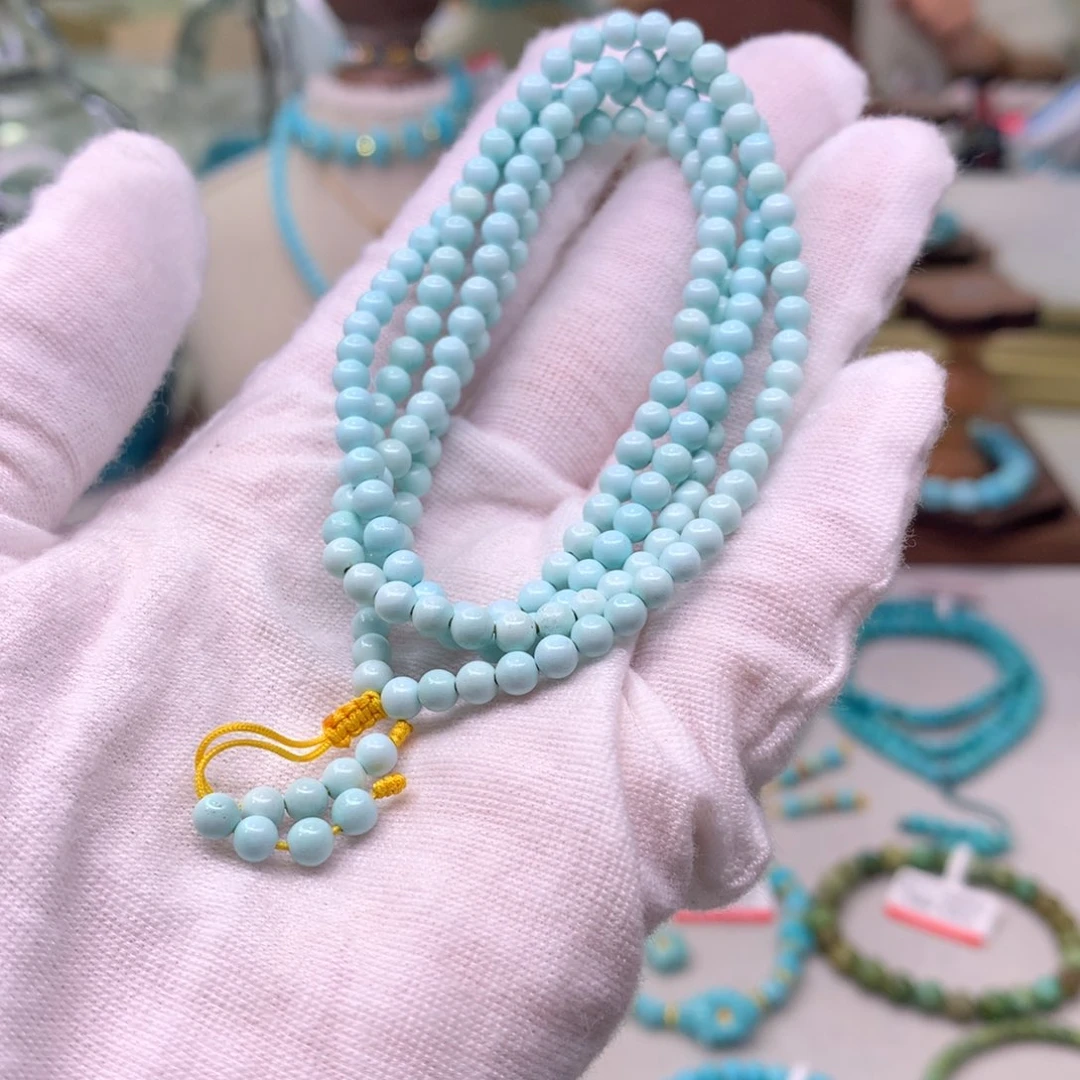 绿松石配饰未镶嵌琥**庄