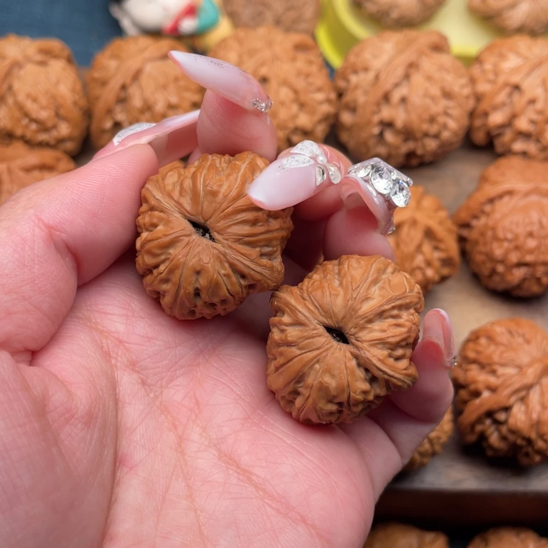 u***敌把件文玩核桃全品元宝34