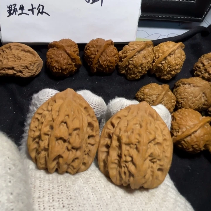 文玩核桃把件青***糖佛肚