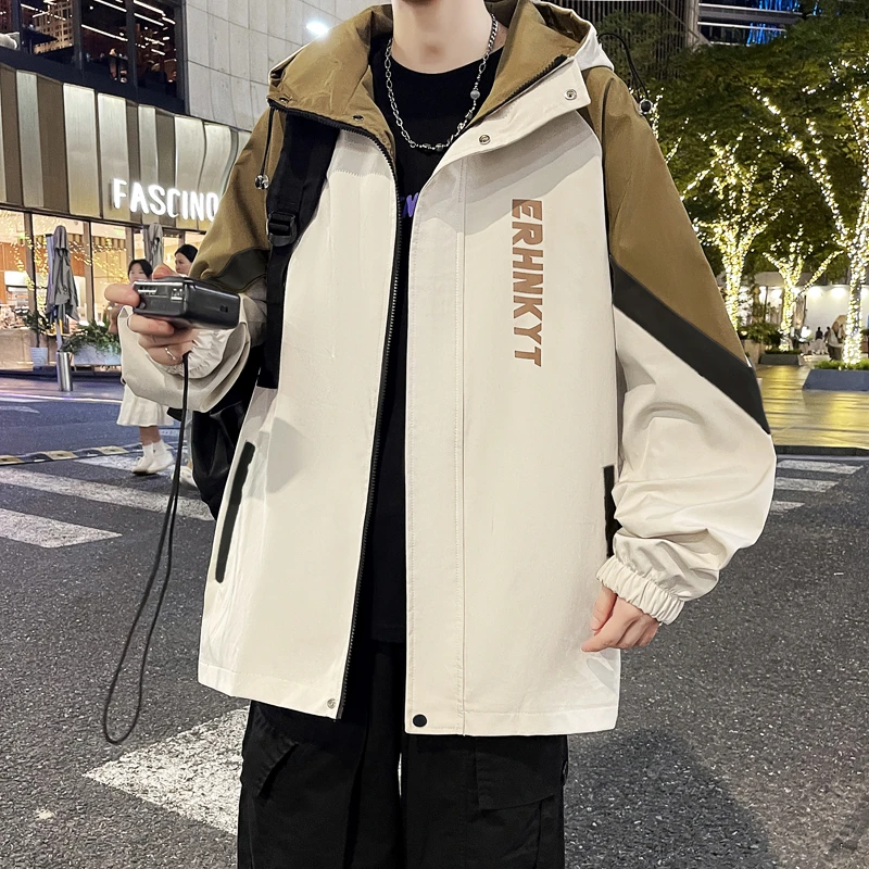 2025秋季青少年连帽男士外套港风潮流学院风百搭宽松帅气学生外套