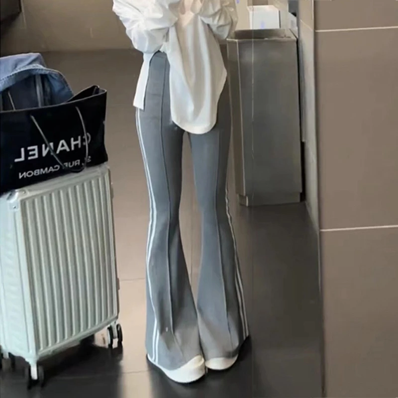 拼接撞色三条杠灰色微喇叭裤女2025春秋新款高腰修身显瘦休闲长裤