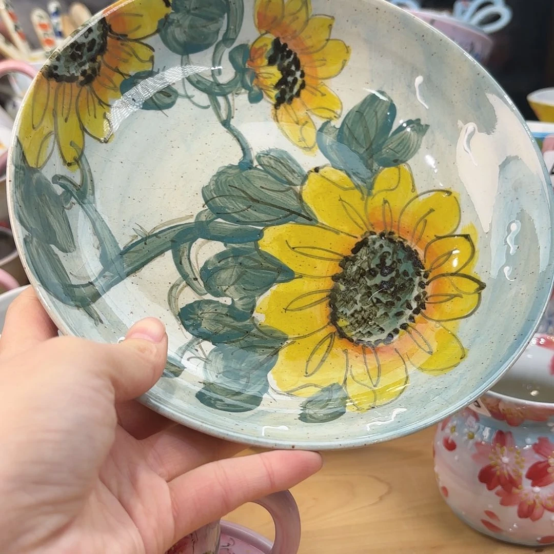 瓷片兔兔盖茨。兔兔好