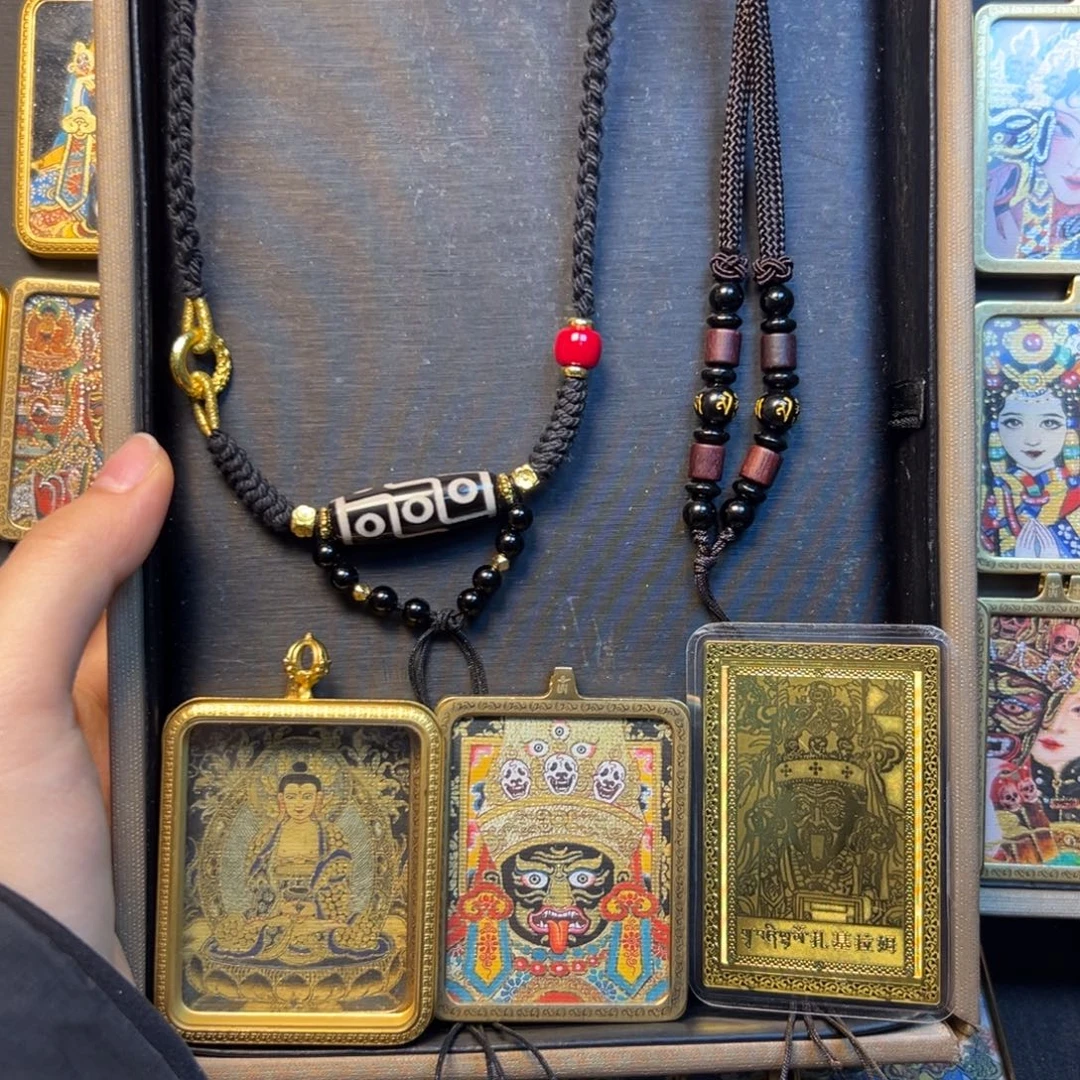 G****吊坠美丽的小镇和美丽动人美丽动人美丽