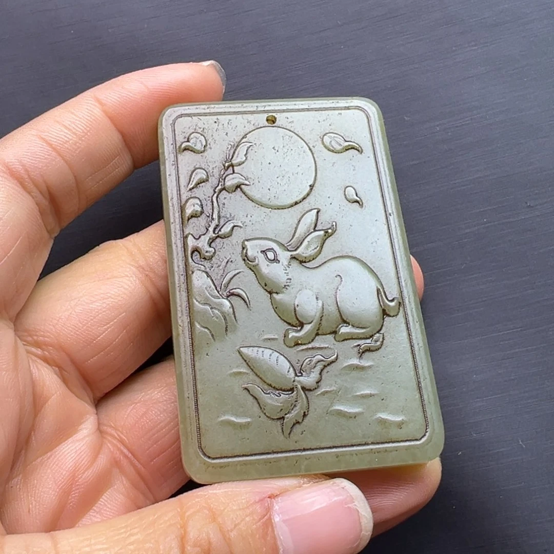 用***9和田玉未镶嵌挂件