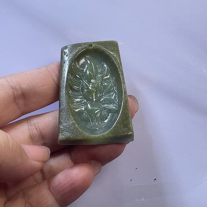 颈饰未镶嵌翡翠貔貅牌