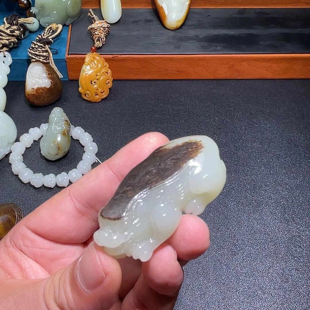 和田玉未镶嵌挂件