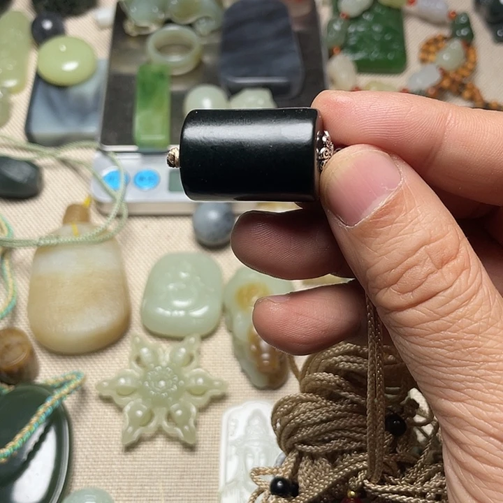 和田玉（糖玉）未镶嵌颈饰