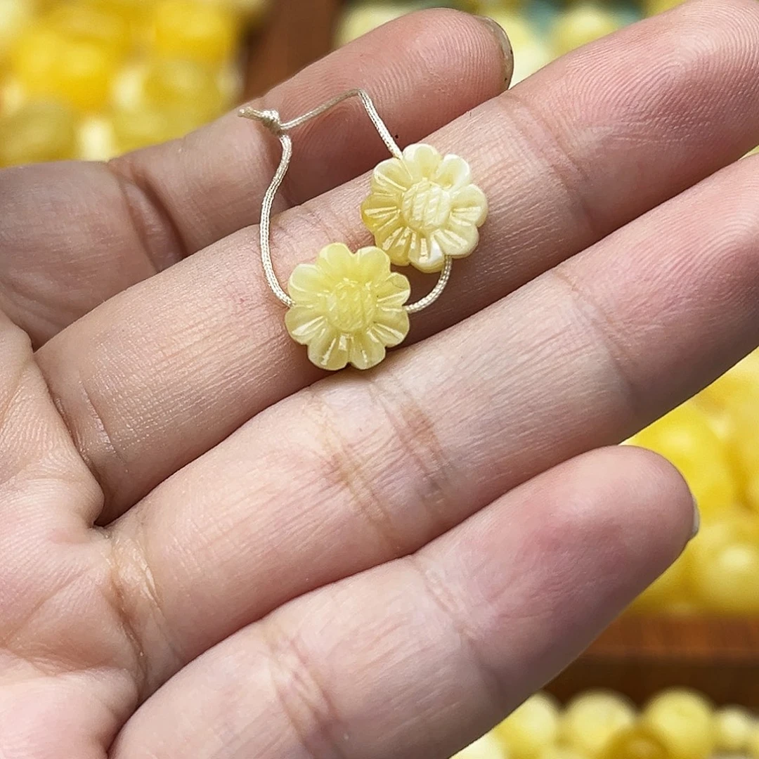 蜜蜡未镶嵌裸石配饰