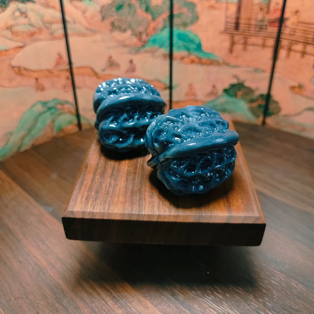 N和田玉青花核桃手把2133