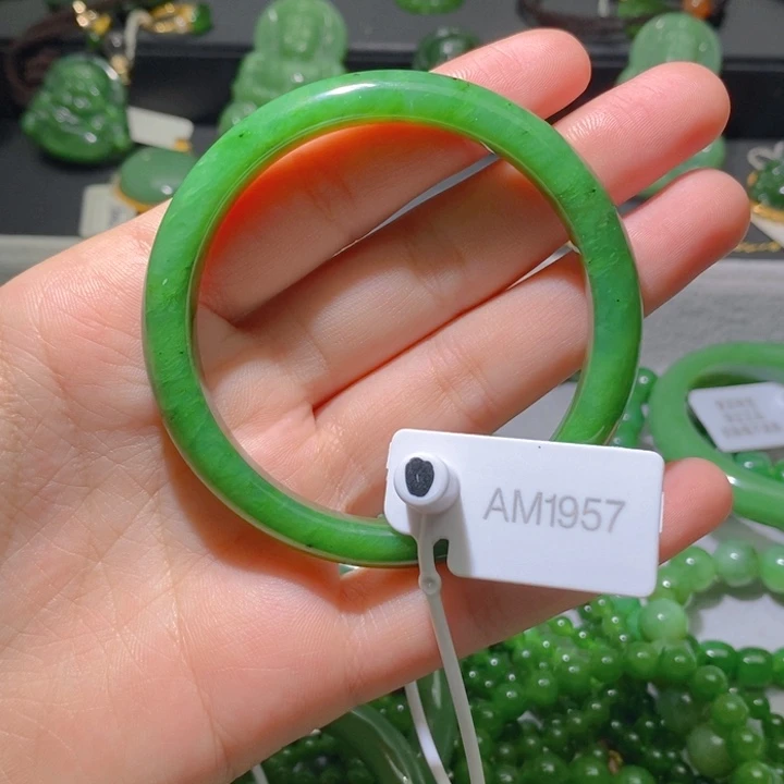 和田玉（碧玉）未镶嵌手镯