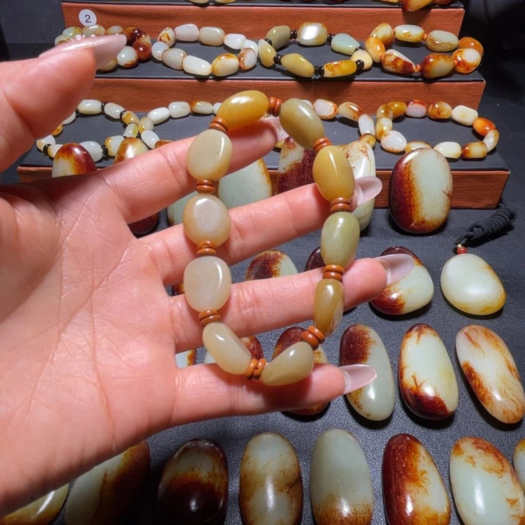 颈饰未镶嵌和田玉小****食