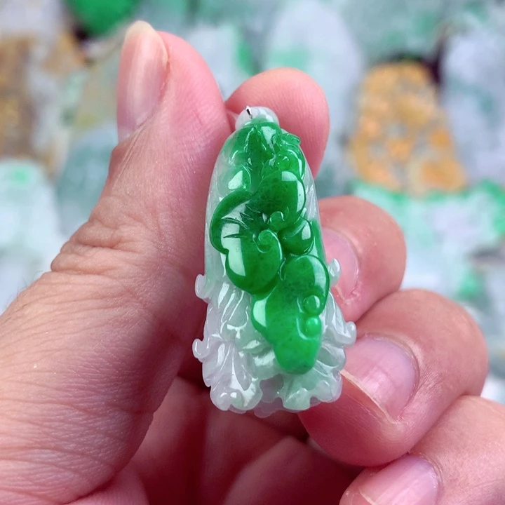 翡翠未镶嵌吊坠(不含链)