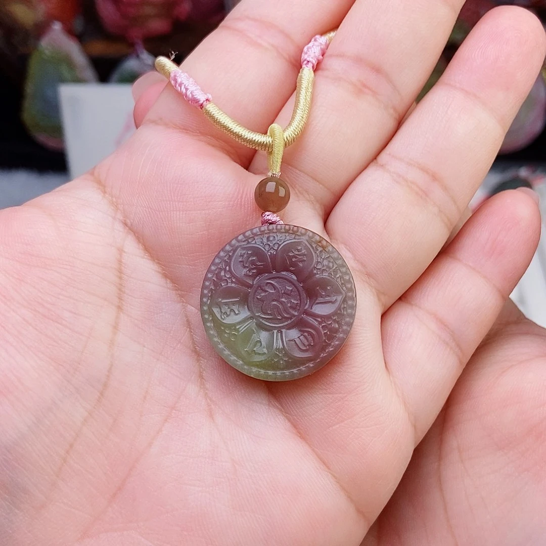 颈饰未镶嵌石英质玉（盐源）