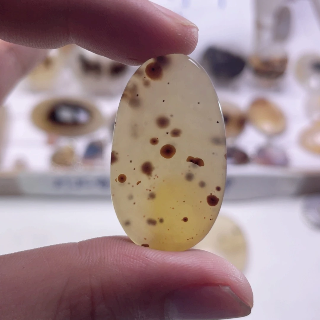 玛瑙/玉髓颈饰合金