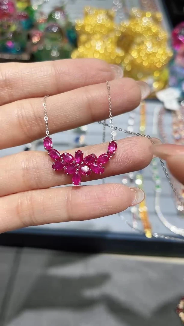 18K金镶嵌天然红宝石项链锁骨链