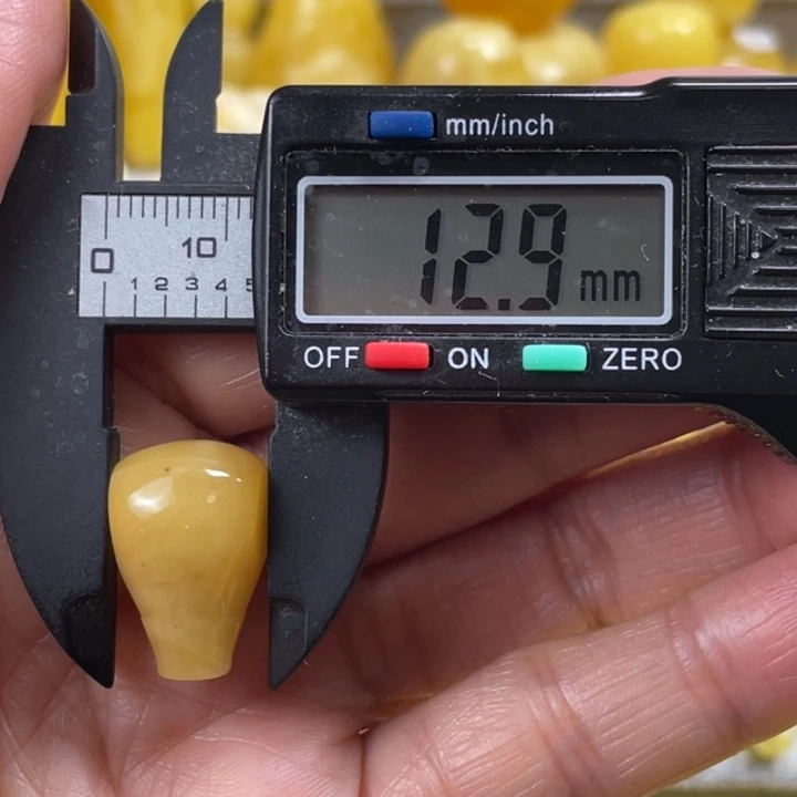 蜜蜡未镶嵌裸石14杂