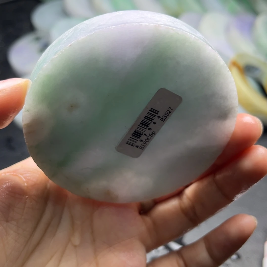 未镶嵌翡翠手镯定制翡翠