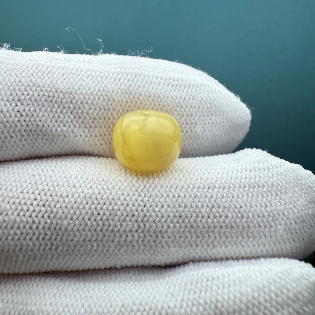 D1235【微瑕】天然原矿蜜蜡老型墩子10.8*8.3mm
