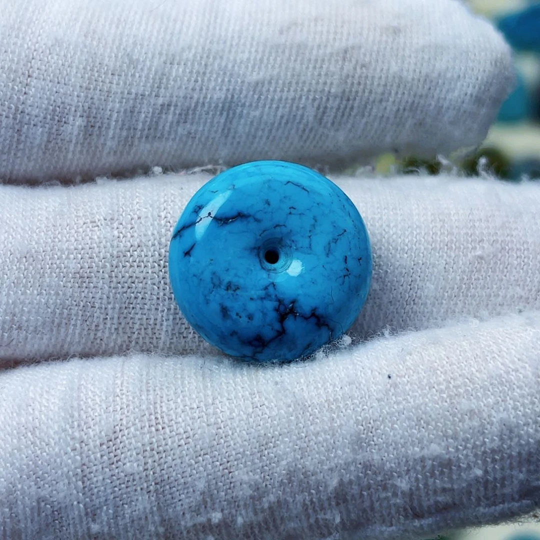 绿松石颈饰未镶嵌