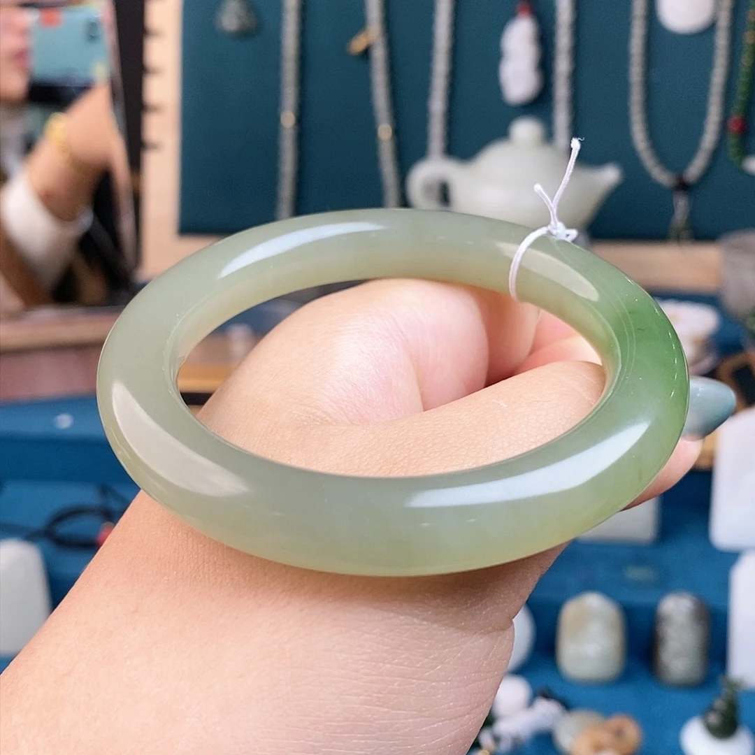 和田玉（糖玉）手链未镶嵌莪****宝