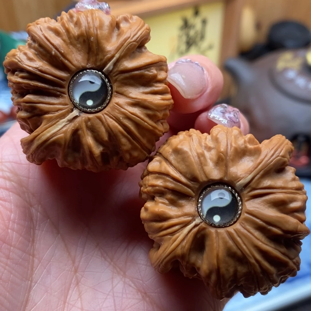 文玩核桃把件43尺寸白狮子