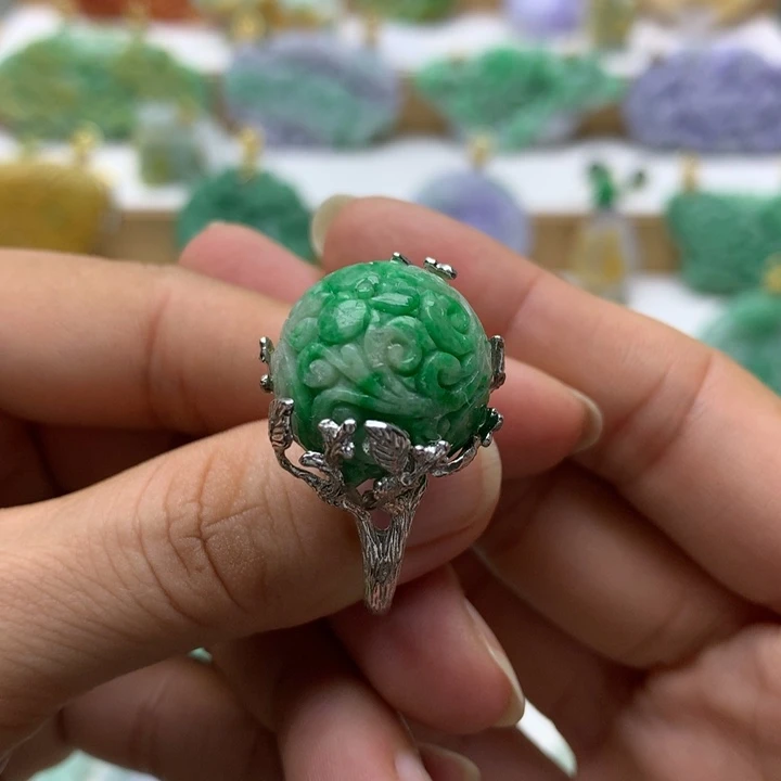 颈饰未镶嵌翡翠翡翠