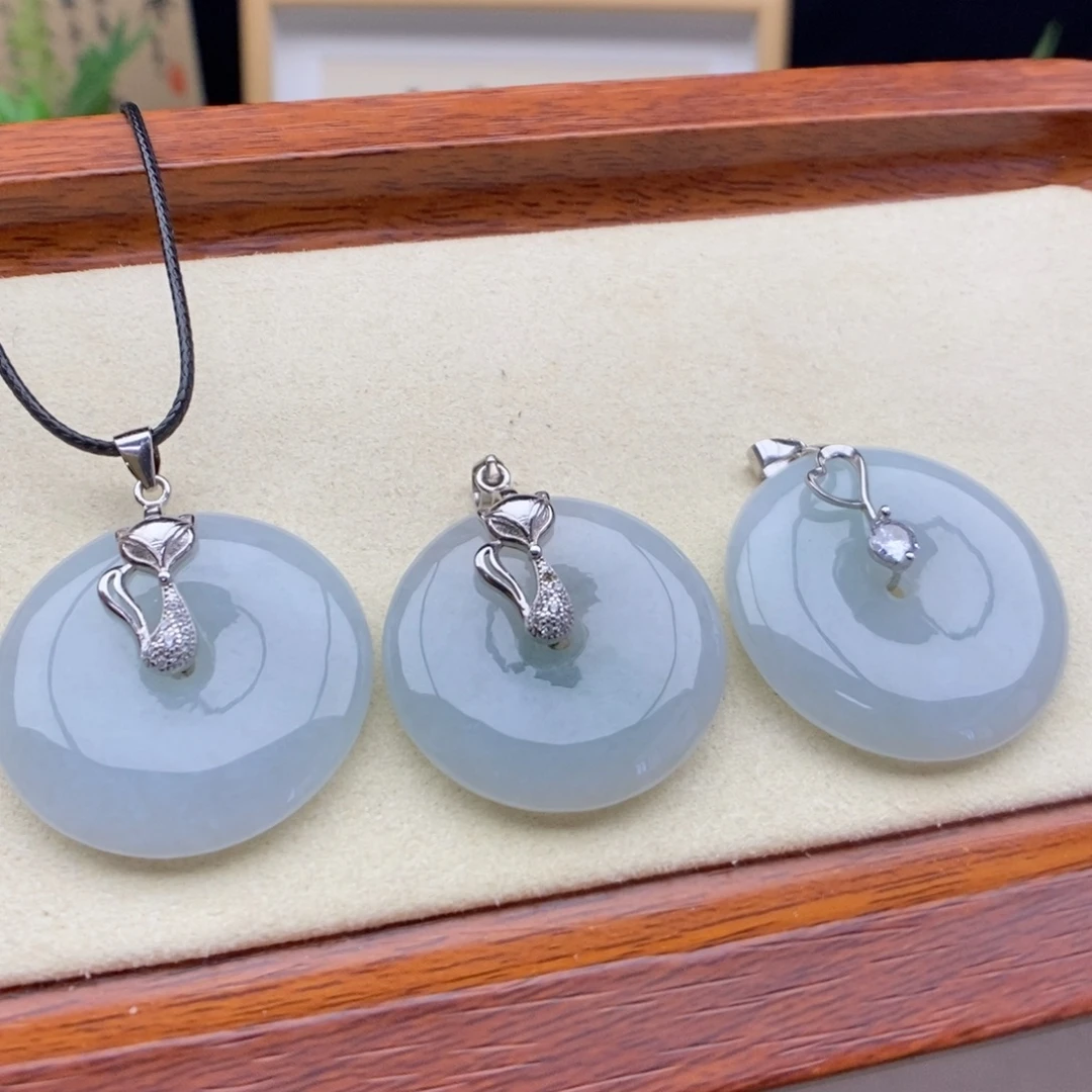 翡翠银S925镶嵌颈饰吊坠发其一