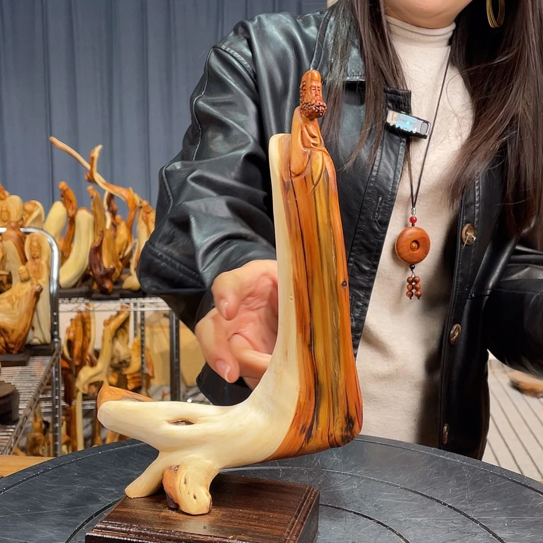 柏木（崖柏）随型艺术根雕