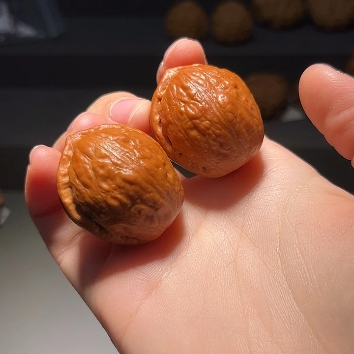 文玩核桃把件蜡皮球023